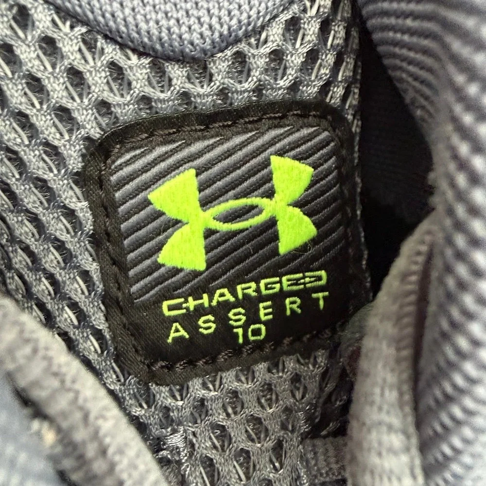 SINGLE SHOE‎ ONLY Under Armour  RIGHT FOOT Men's Size 12  Grey/Lime NEW